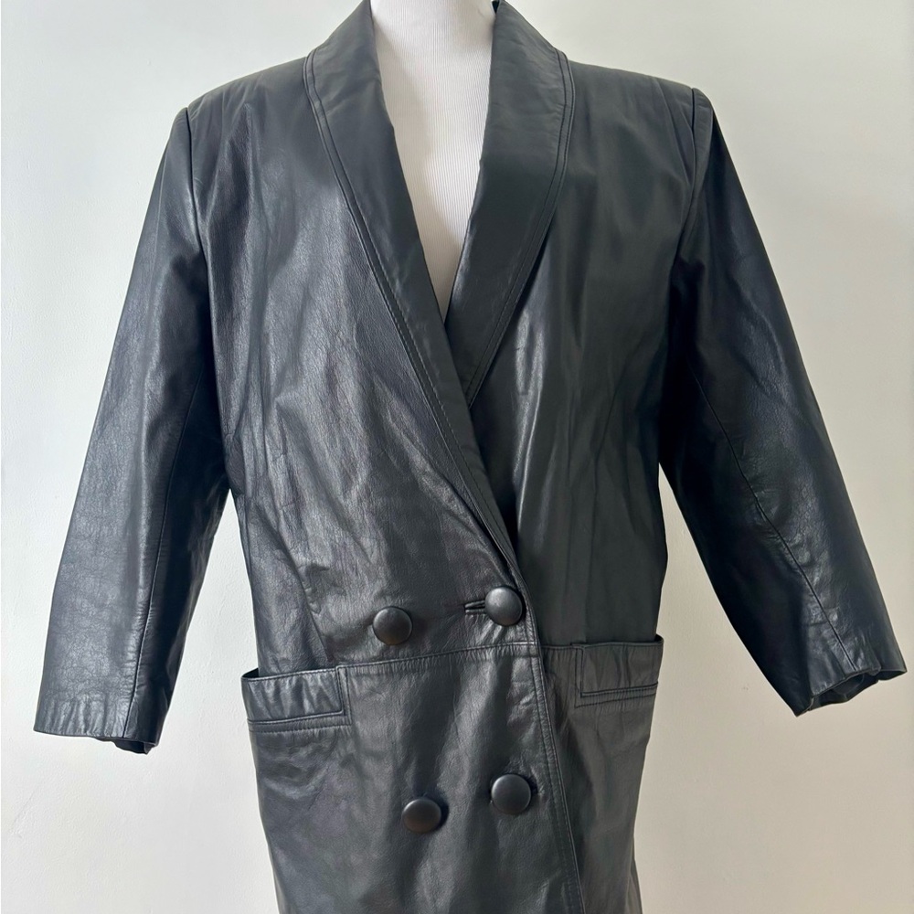 Vintage Long Black leather Trench with shoulder pads size M/L